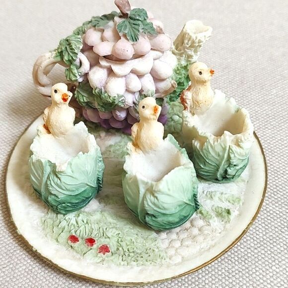Miniature Tea Set Grape Teapot Bird Leaf Cups 7 Pieces Vintage - Picture 15 of 15